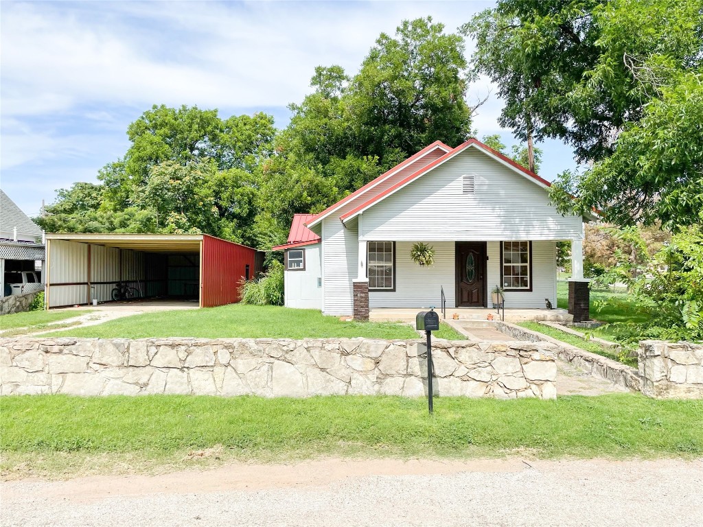 209 N Stratton Street Seymour TX 76380