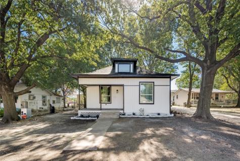 1531 W 6th Avenue Corsicana TX 75110