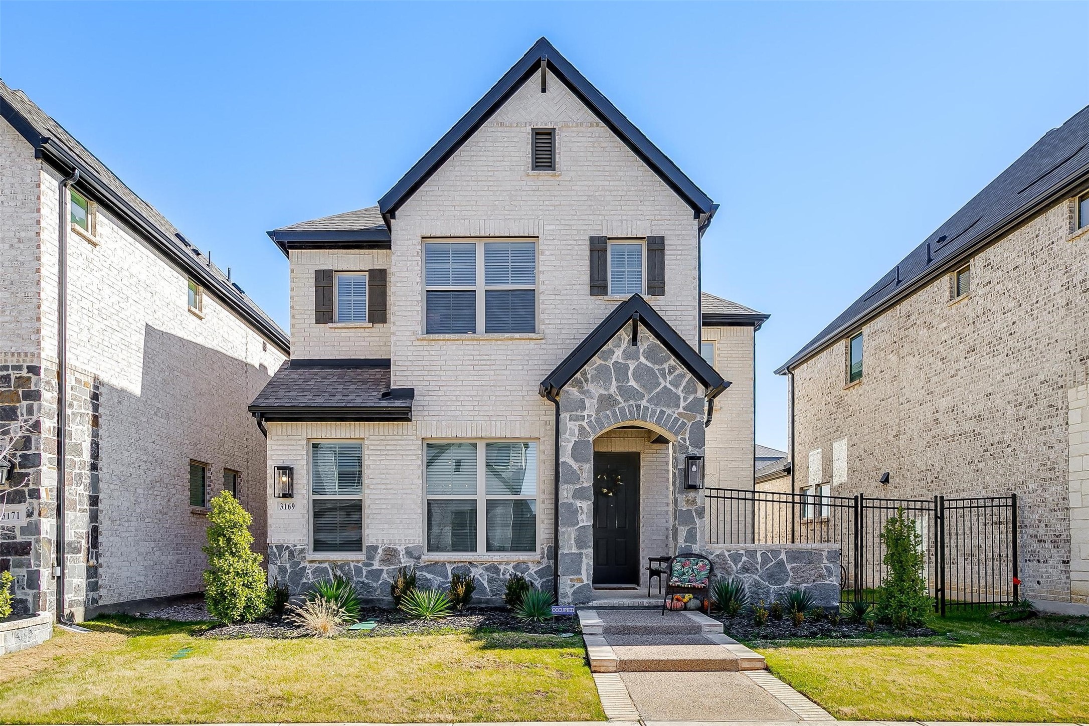 3169 Cliff Swallow Lane Arlington TX 76005