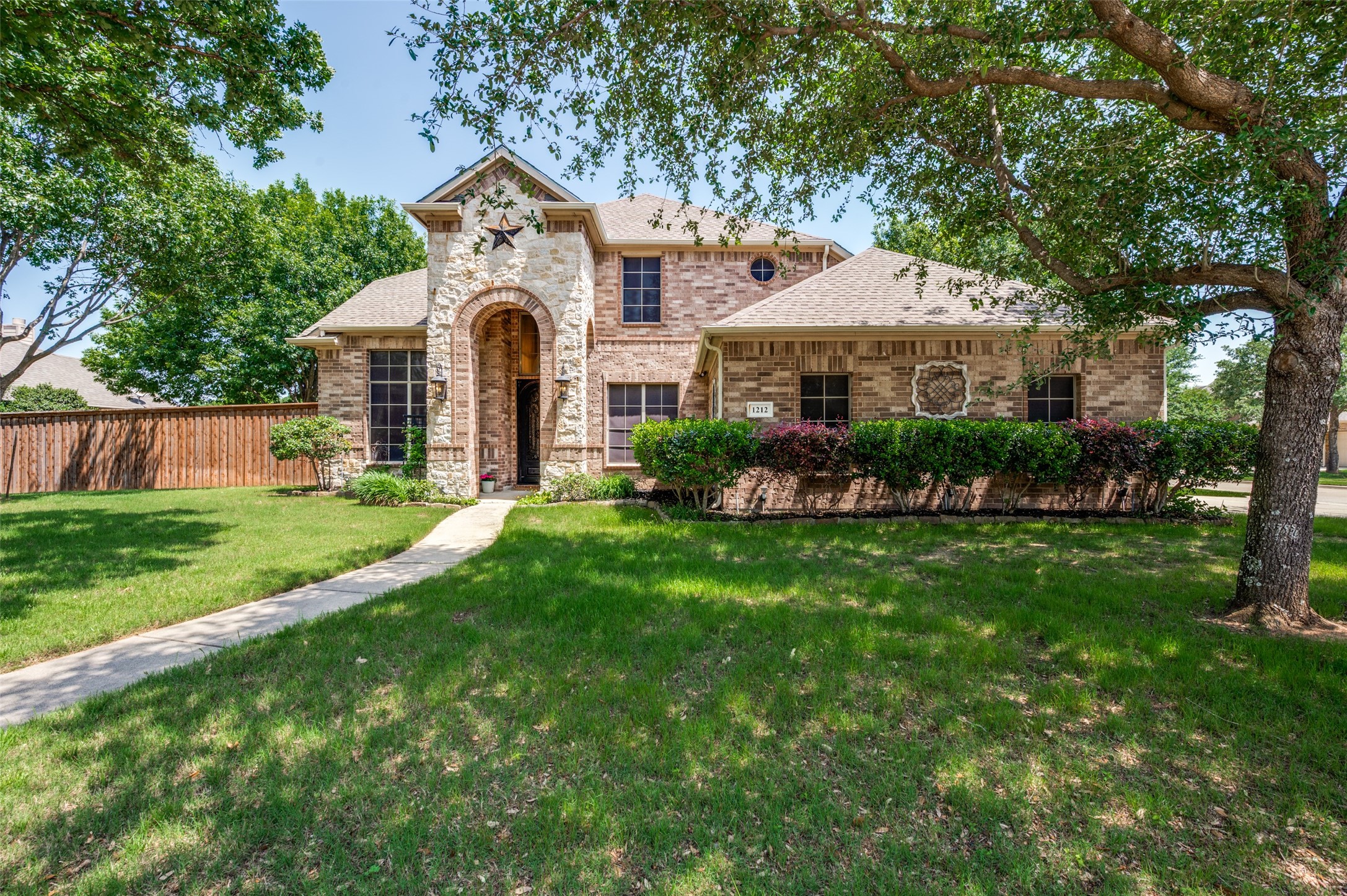 1212 Diamond Leaf Drive Corinth TX 76208
