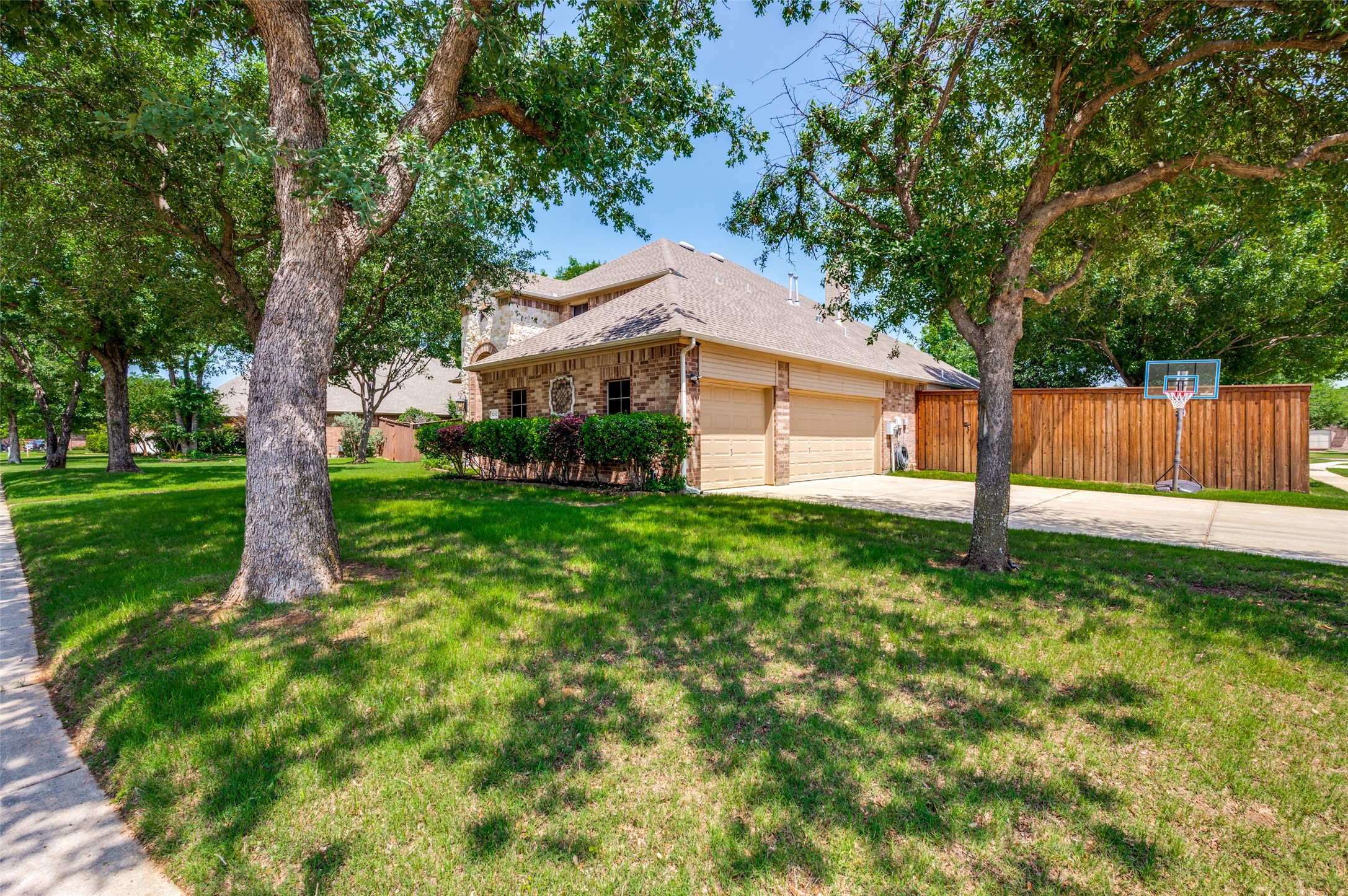 1212 Diamond Leaf Drive Corinth TX 76208