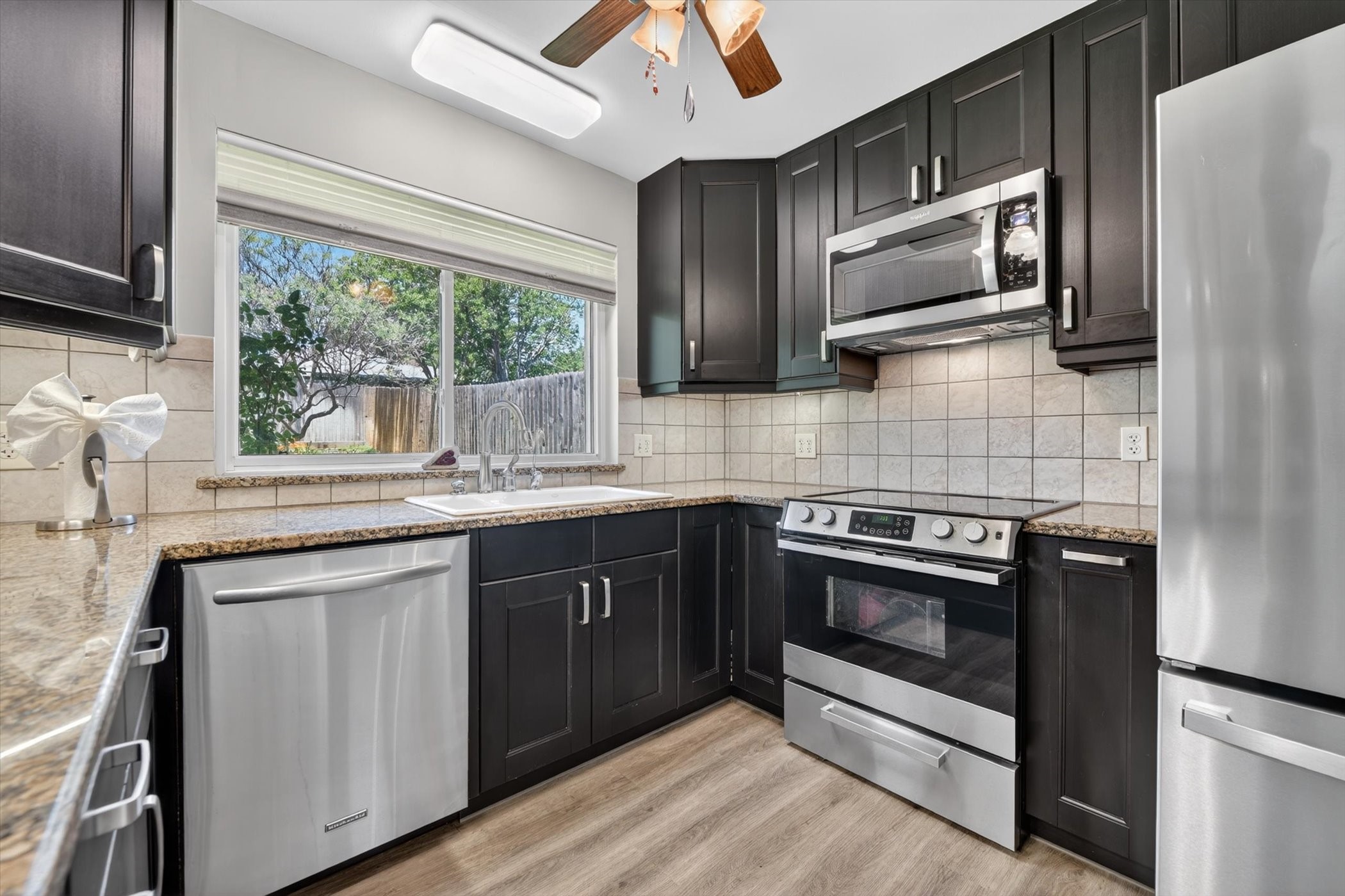 4043 Glenbrook Drive Arlington TX 76015