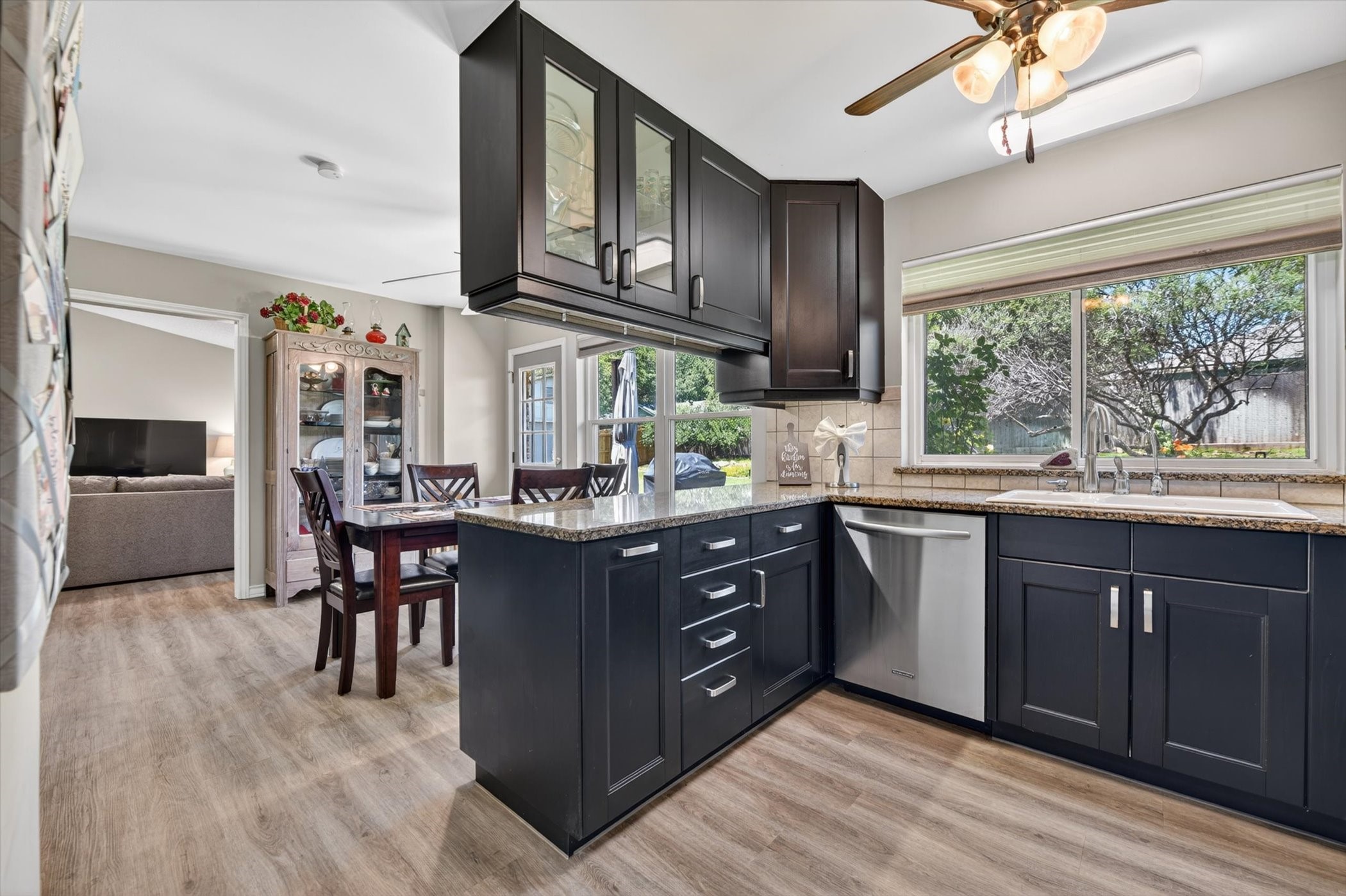 4043 Glenbrook Drive Arlington TX 76015