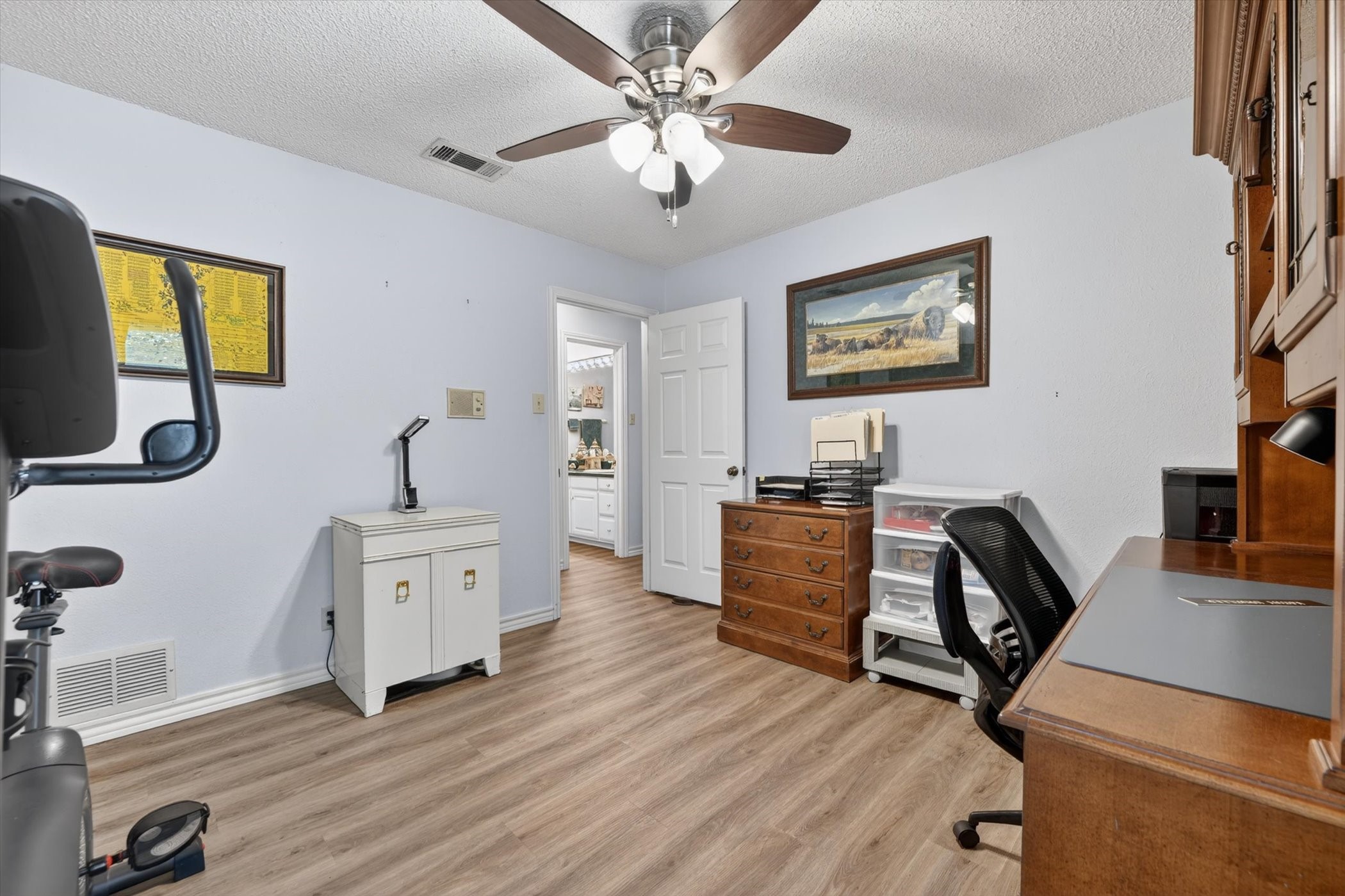 4043 Glenbrook Drive Arlington TX 76015
