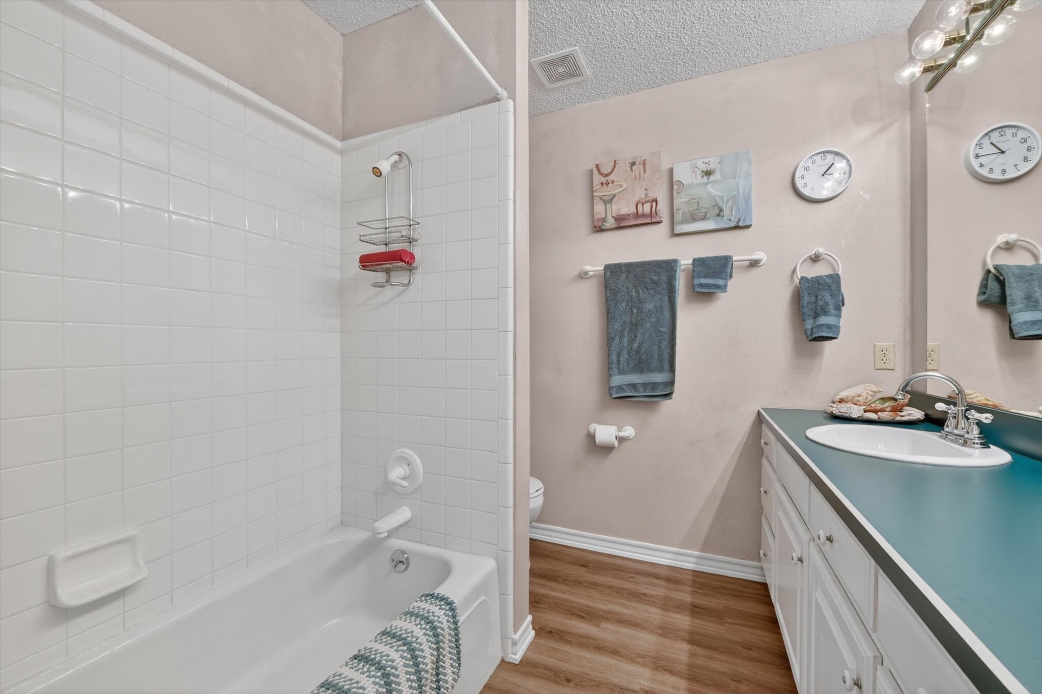 4043 Glenbrook Drive Arlington TX 76015