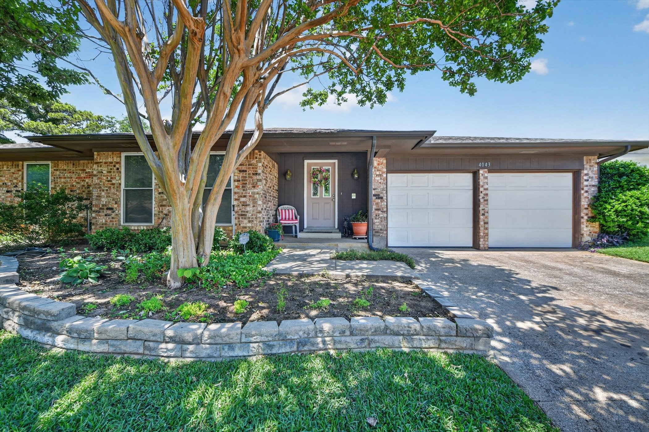 4043 Glenbrook Drive Arlington TX 76015