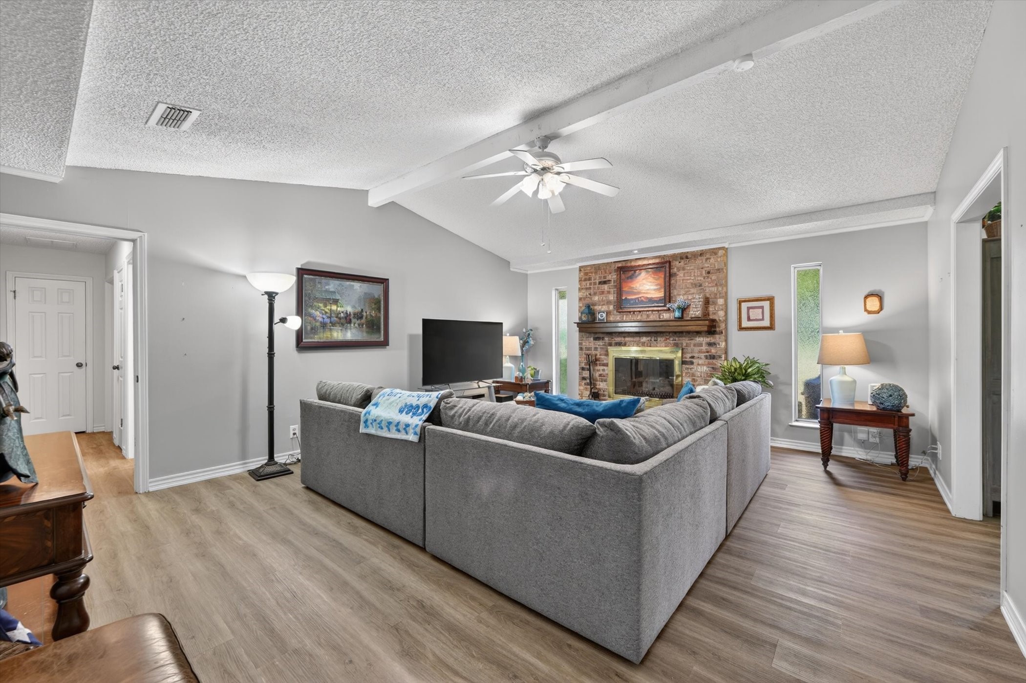4043 Glenbrook Drive Arlington TX 76015