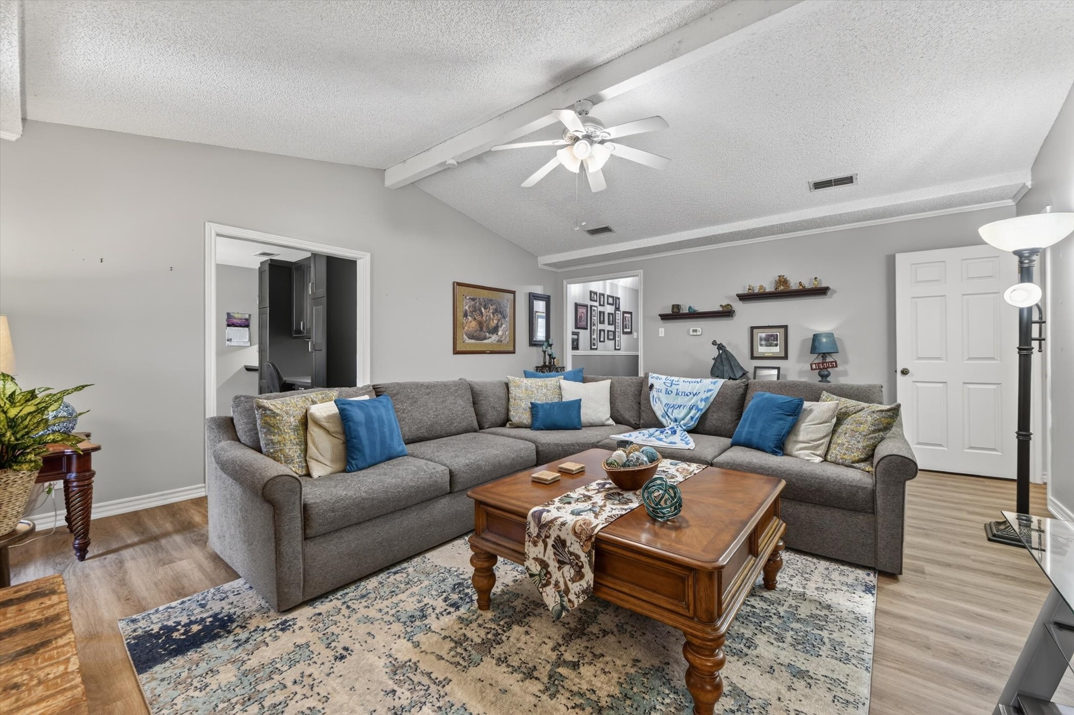 4043 Glenbrook Drive Arlington TX 76015