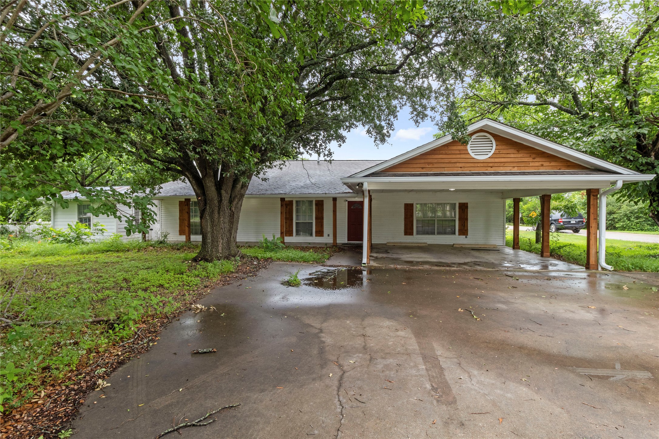 103 S San Jacinto Street Whitney TX 76692