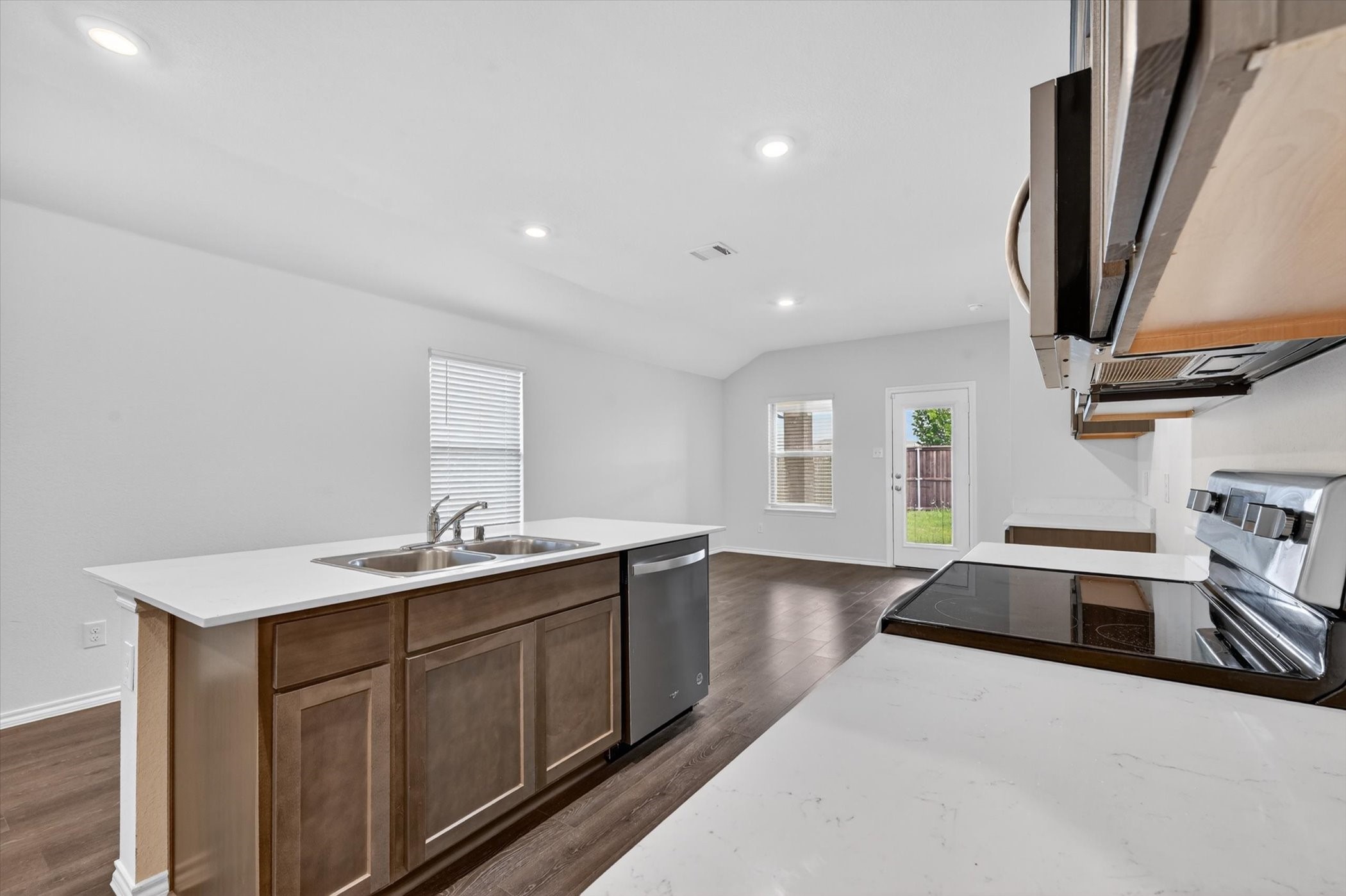 2566 Russell Street Crandall TX 75114