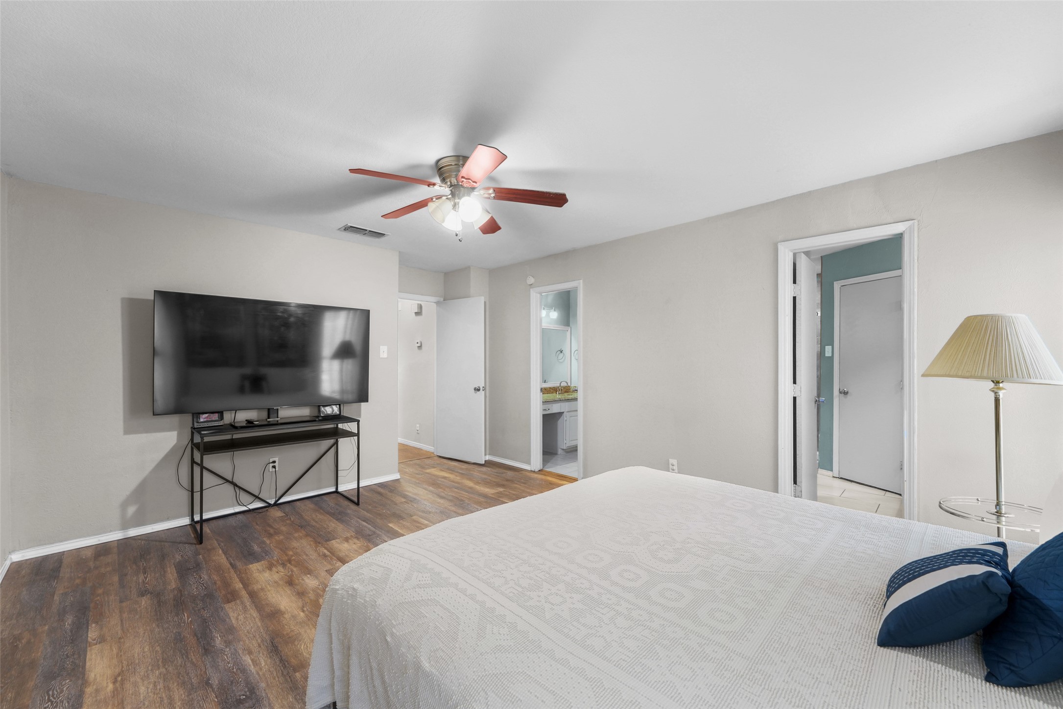 2127 Holt Road Arlington TX 76006