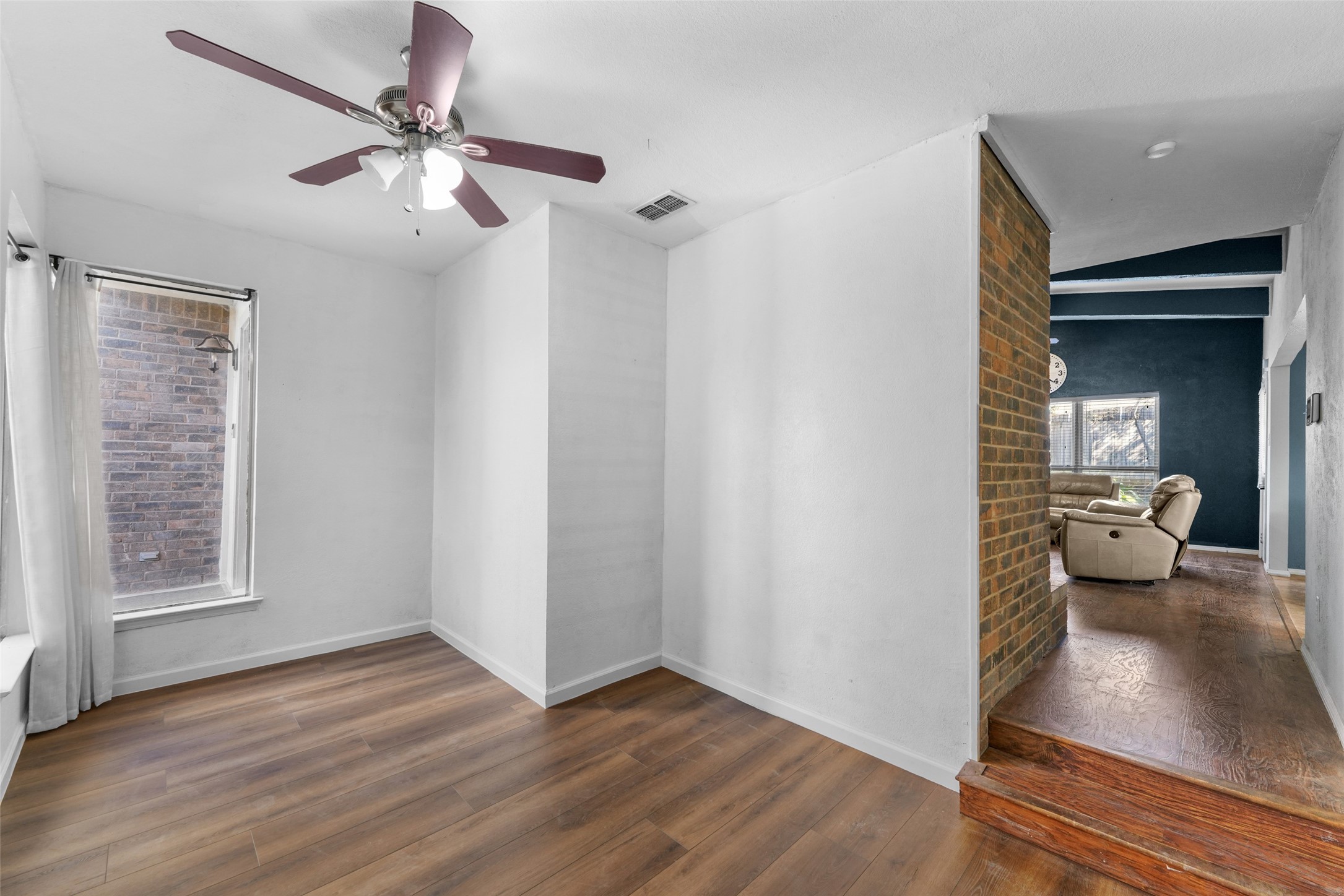 2127 Holt Road Arlington TX 76006