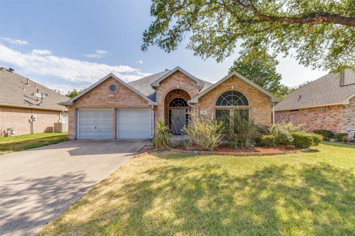 506 Bowie Street Forney TX 75126