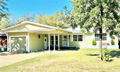 1703 W Brockett Street Sherman TX 75092