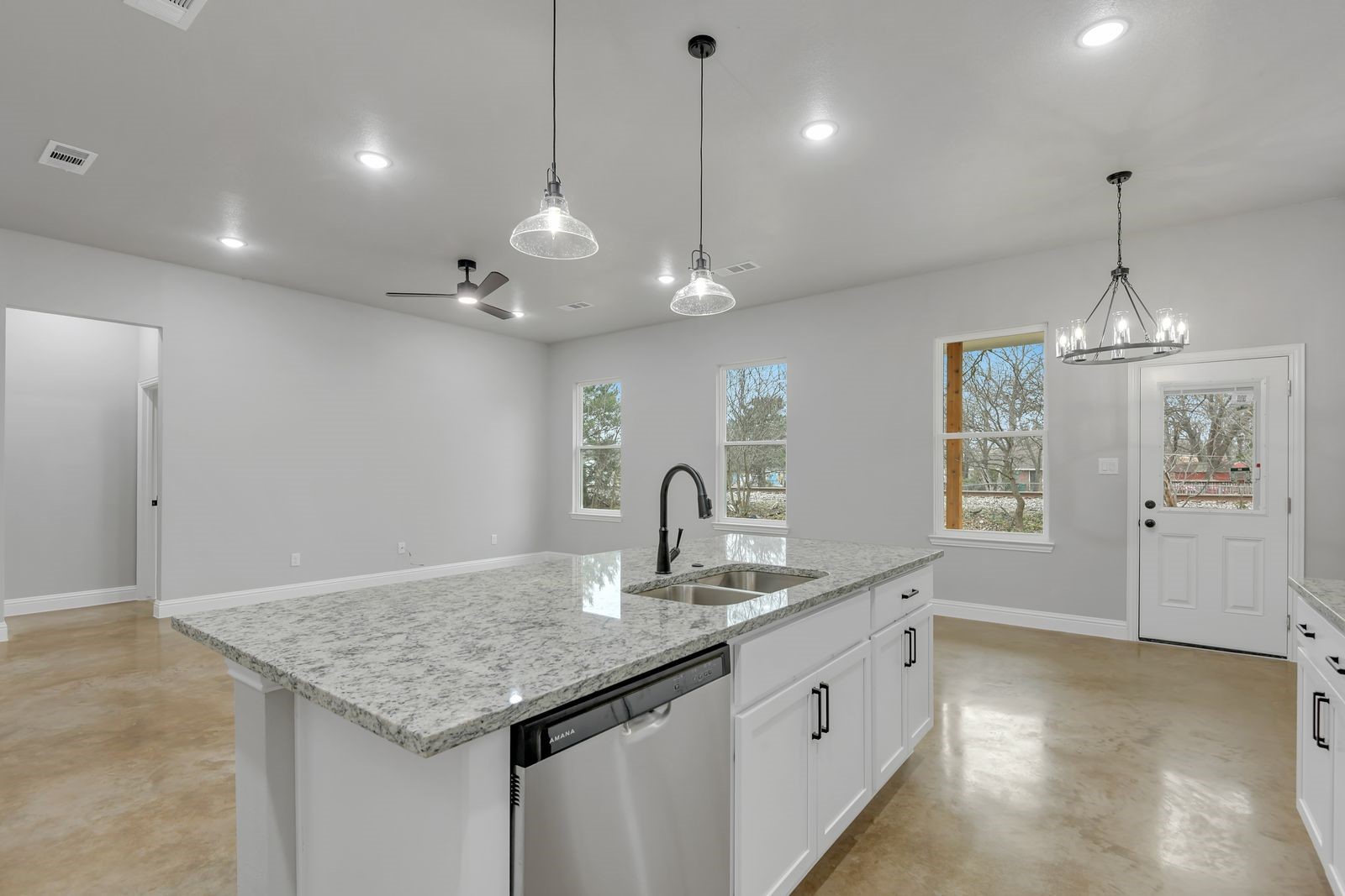 607 N Getzendaner Street Waxahachie TX 75165