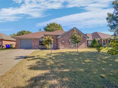 1012 Woodside Lane Seagoville TX 75159