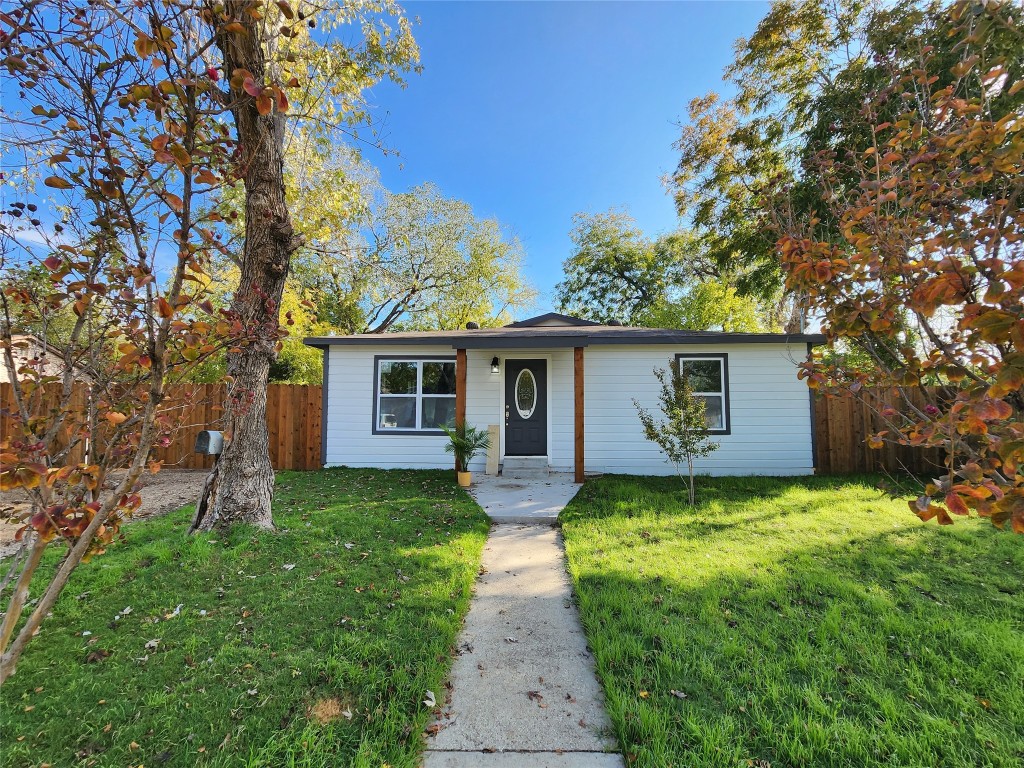 308 Arnold Court Fort Worth TX 76111
