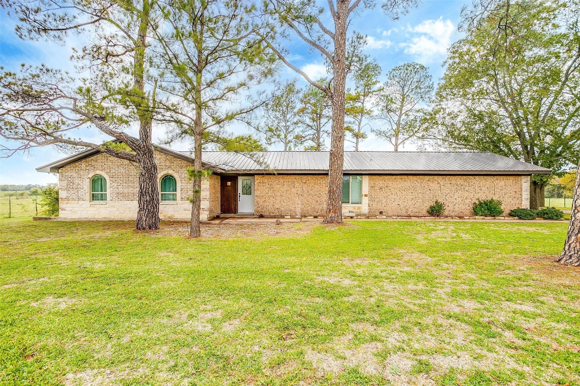 11221 State Highway 171 Covington TX 76636