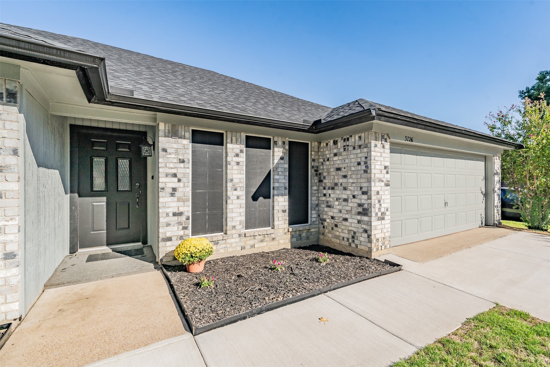 3726 Oak Meadow Drive Grand Prairie TX 75052