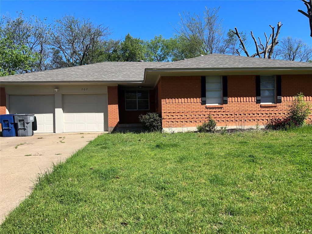 707 Willowood Lane Lancaster TX 75134