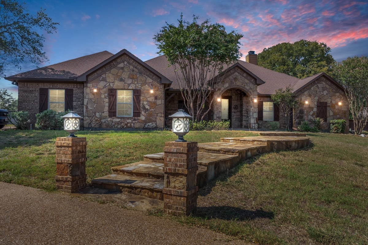 1865 Austin Hines Drive China Spring TX 76633