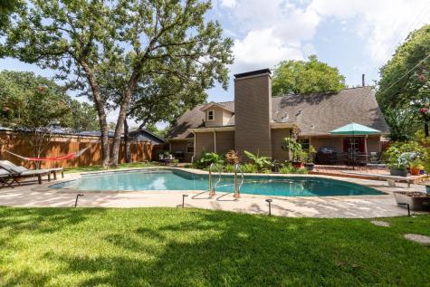 2823 Yorkshire Street Irving TX 75061