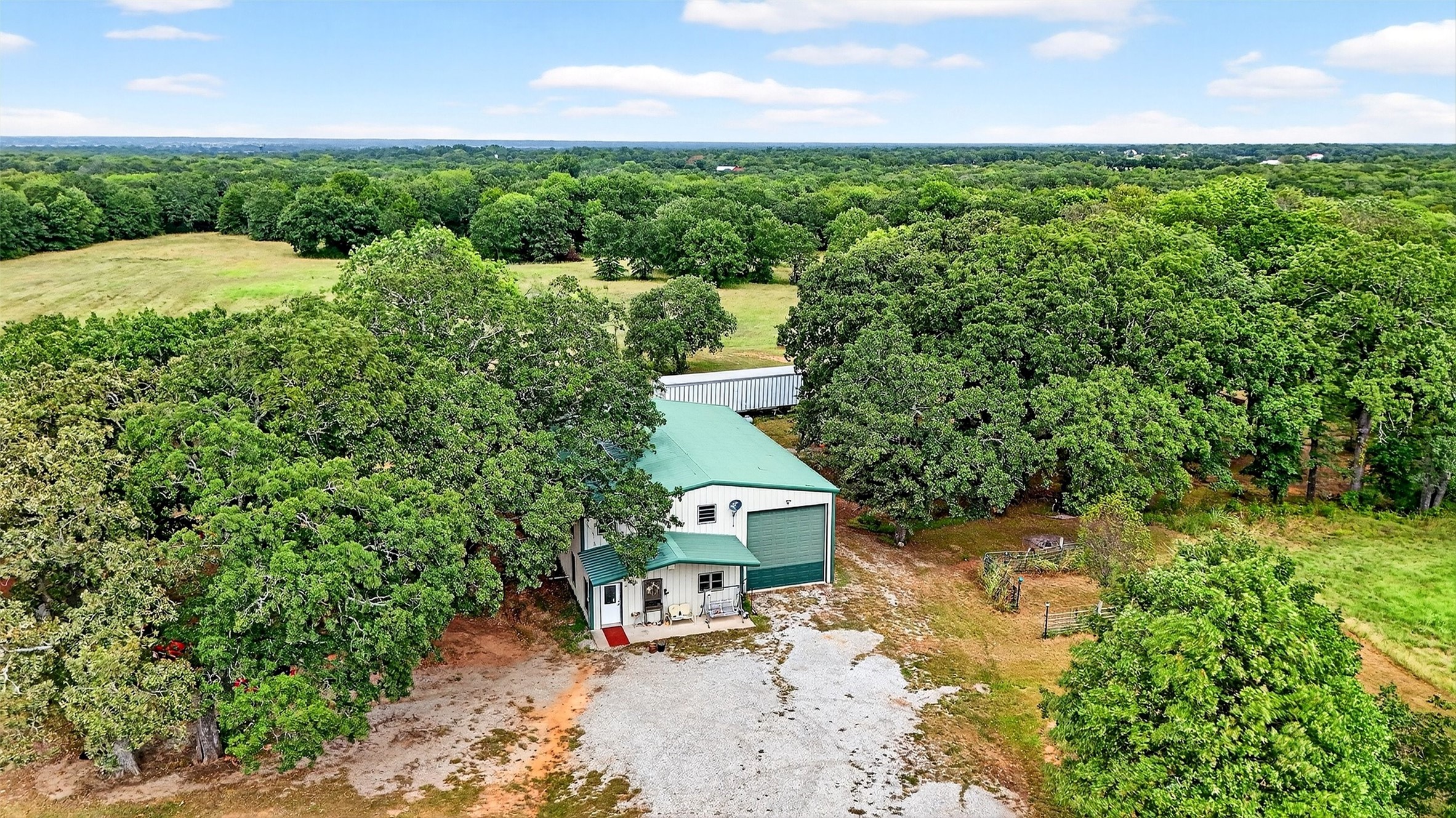 1200 County Road 1215 Savoy TX 75479