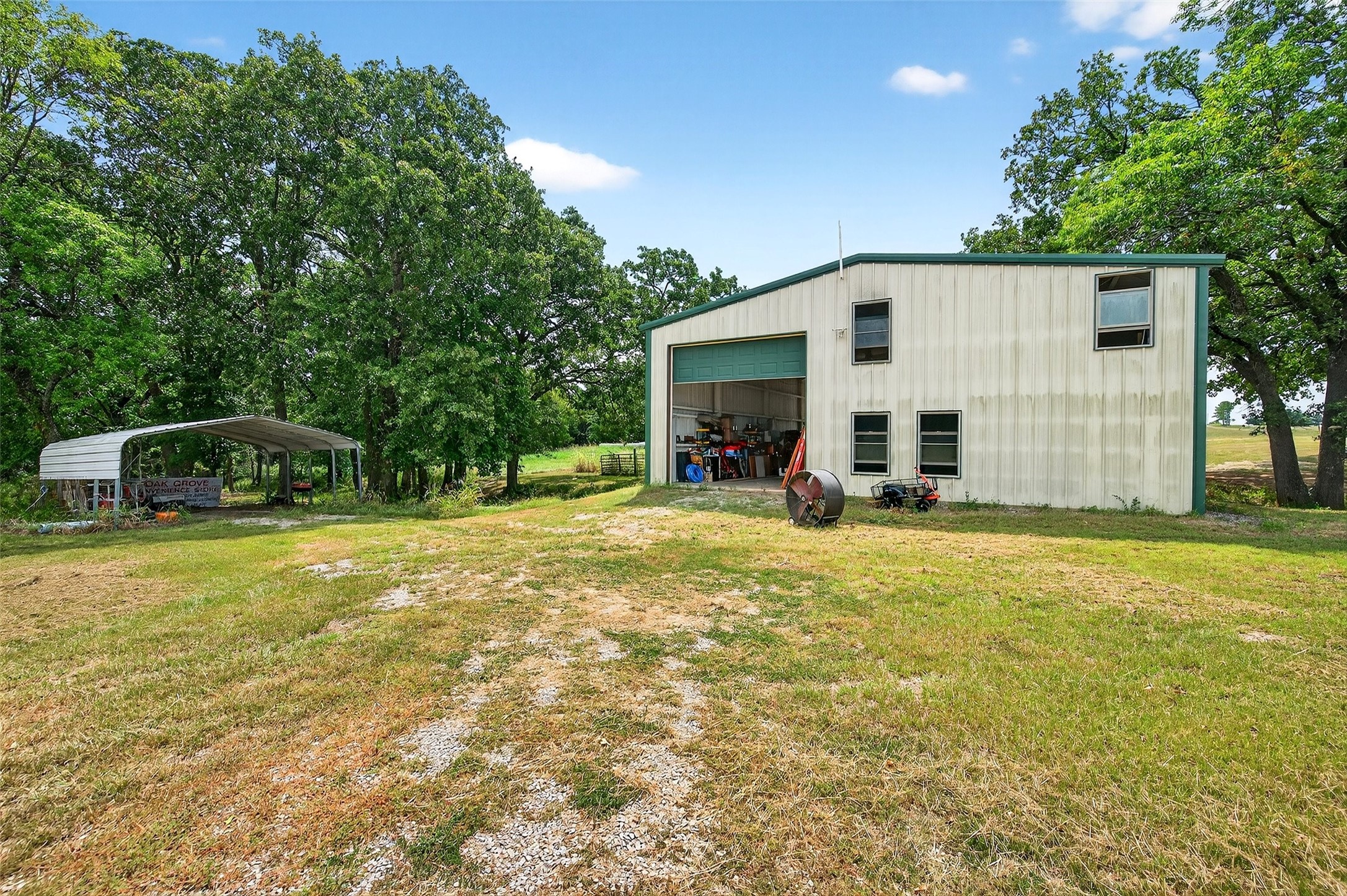 1200 County Road 1215 Savoy TX 75479