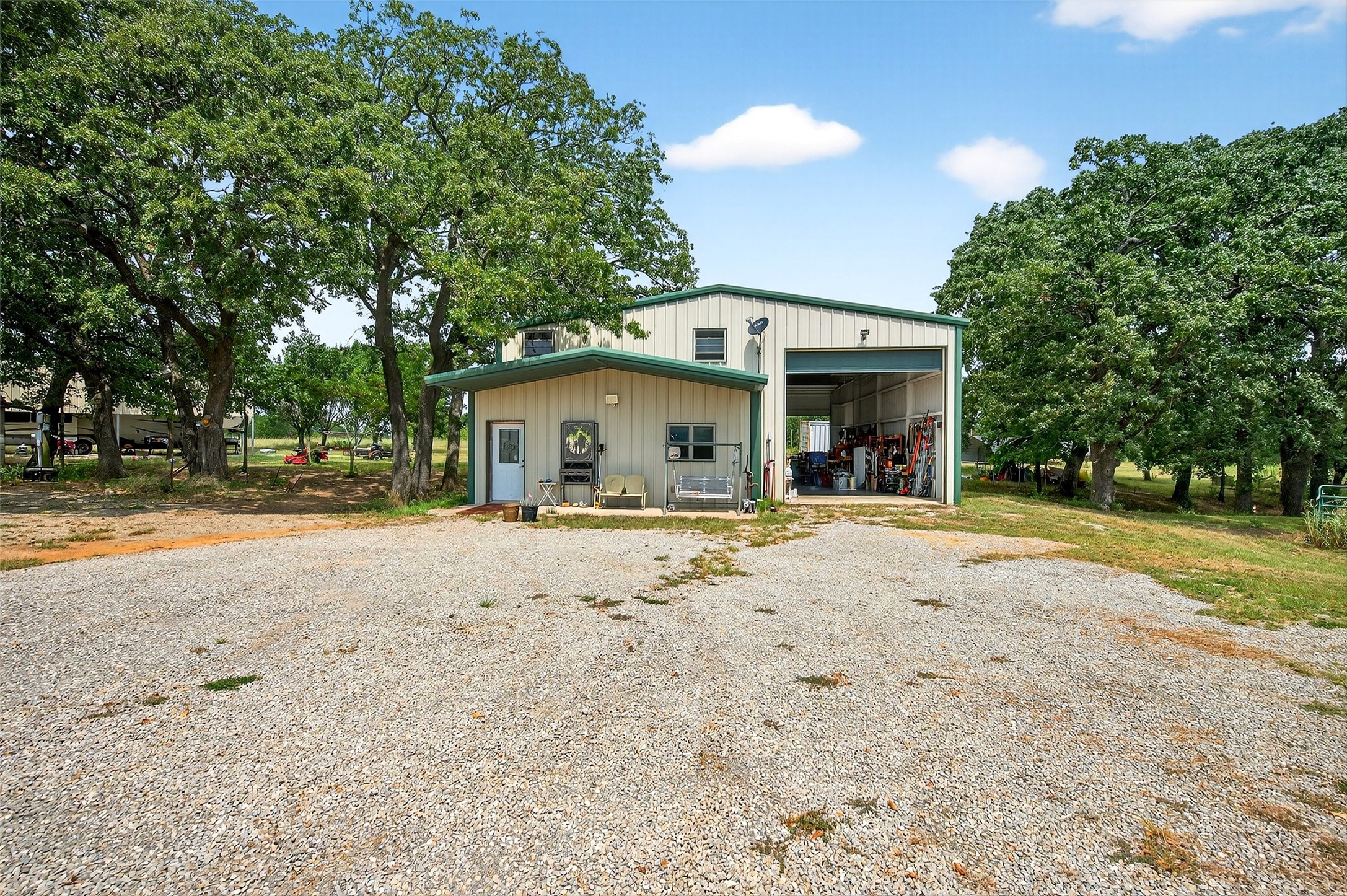 1200 County Road 1215 Savoy TX 75479