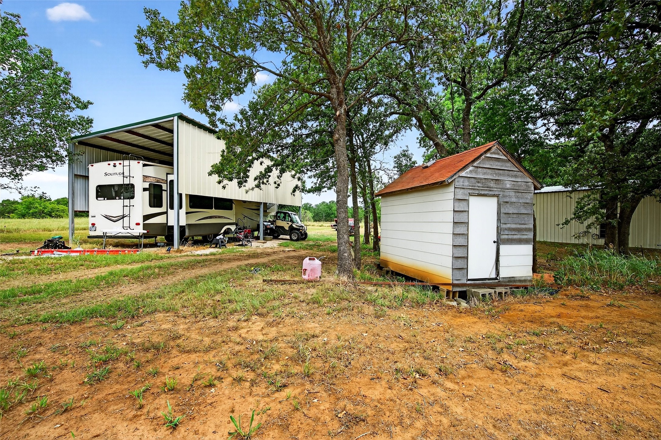 1200 County Road 1215 Savoy TX 75479