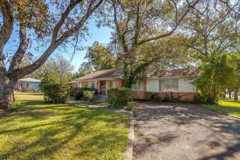703 E Morgan Meridian TX 76665
