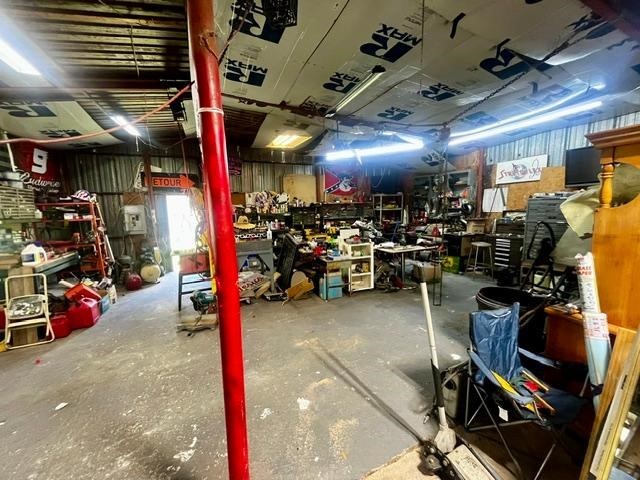 1271 Central Avenue Newark TX 76071