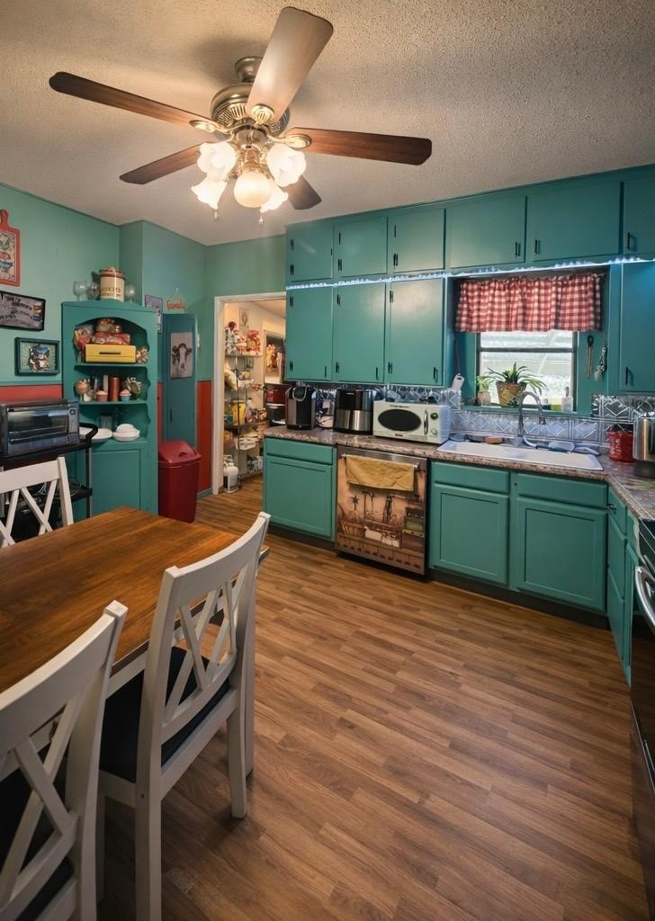 1271 Central Avenue Newark TX 76071