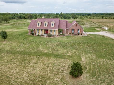 1019 Vaughan Lane Tioga TX 76271