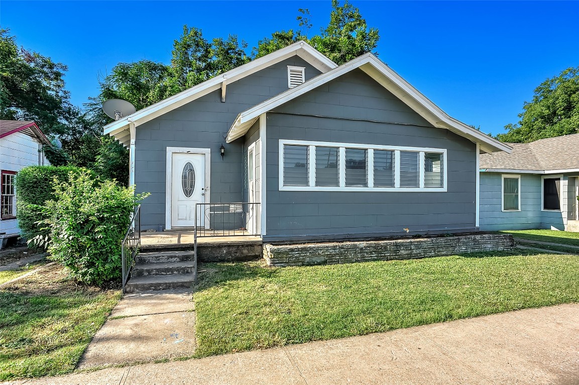 826 W Crawford Street Denison TX 75020
