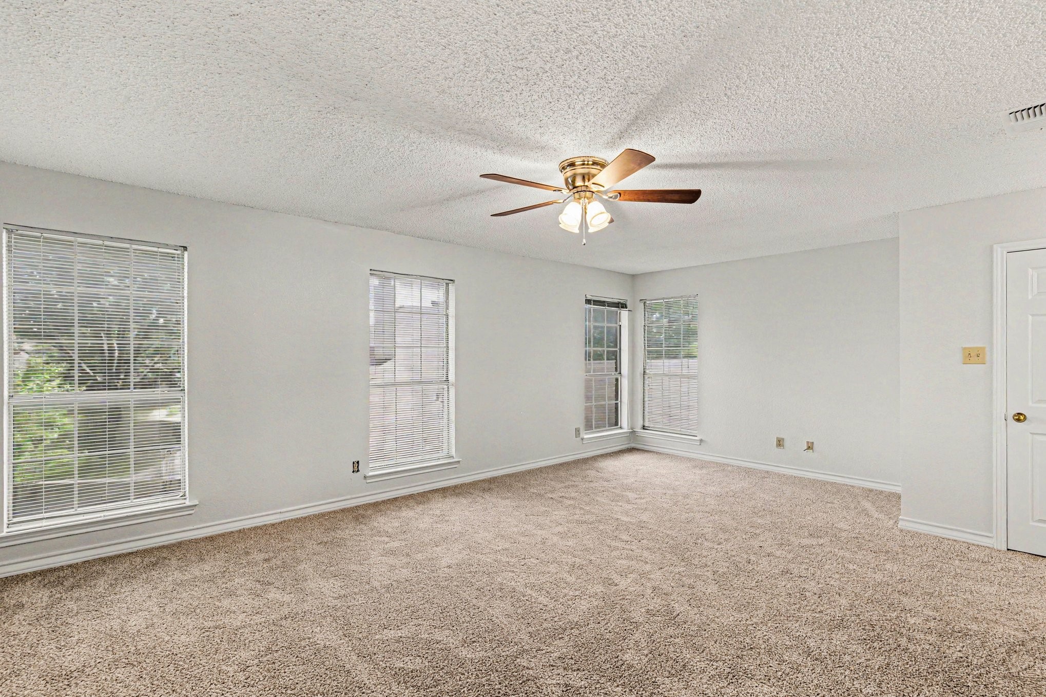 7654 Moss Court North Richland Hills TX 76182