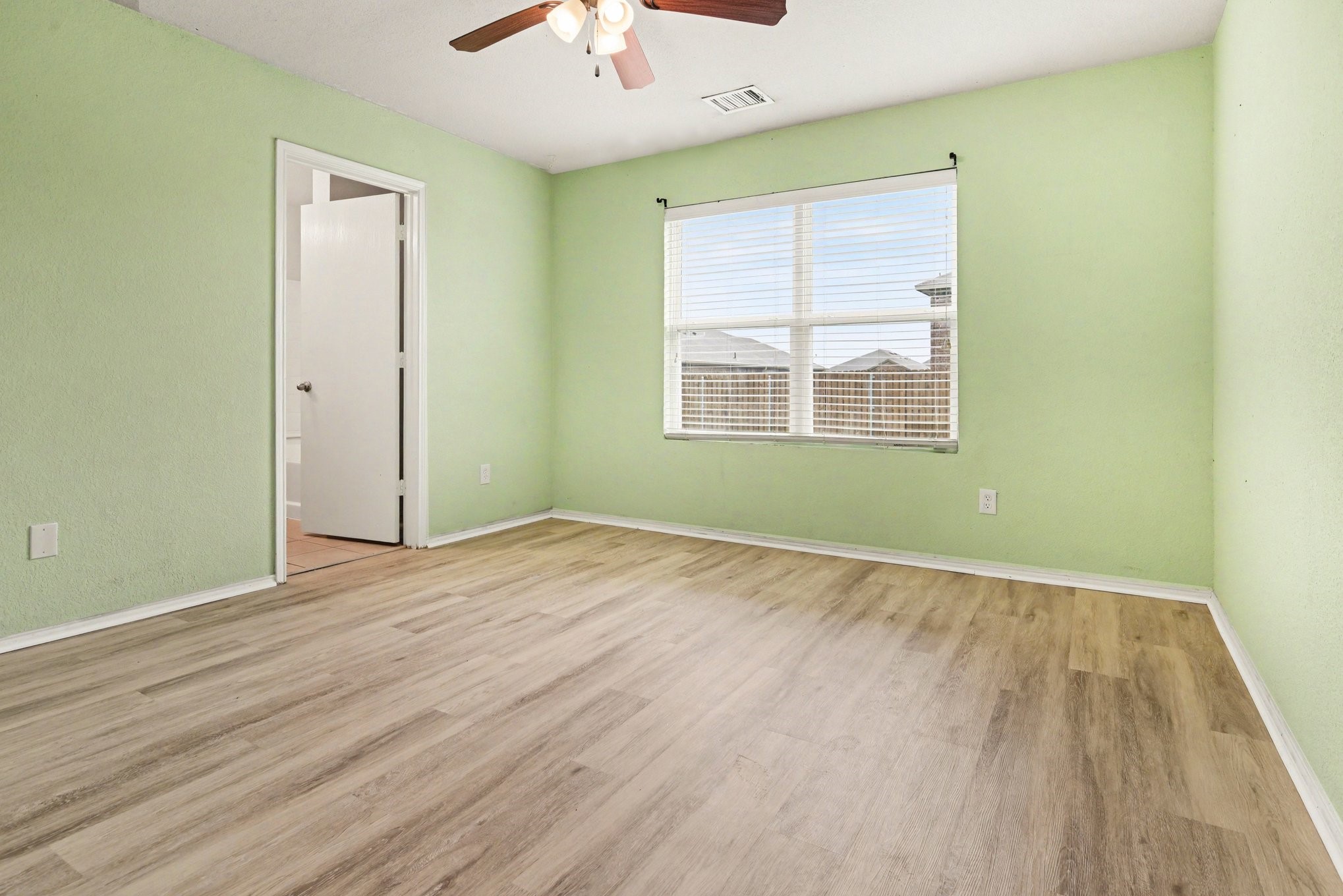 246 Willow Creek Lane Terrell TX 75160