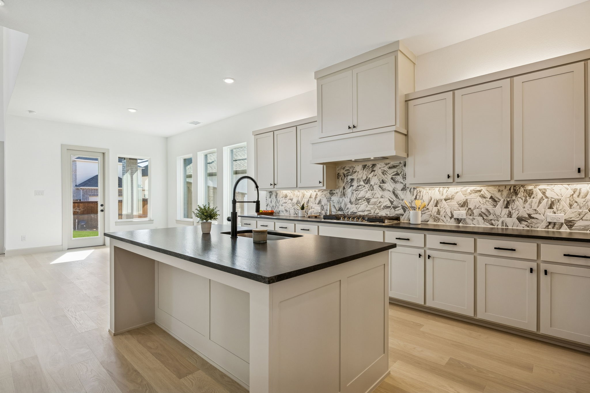 1213 Beebalm Mews Celina TX 75009