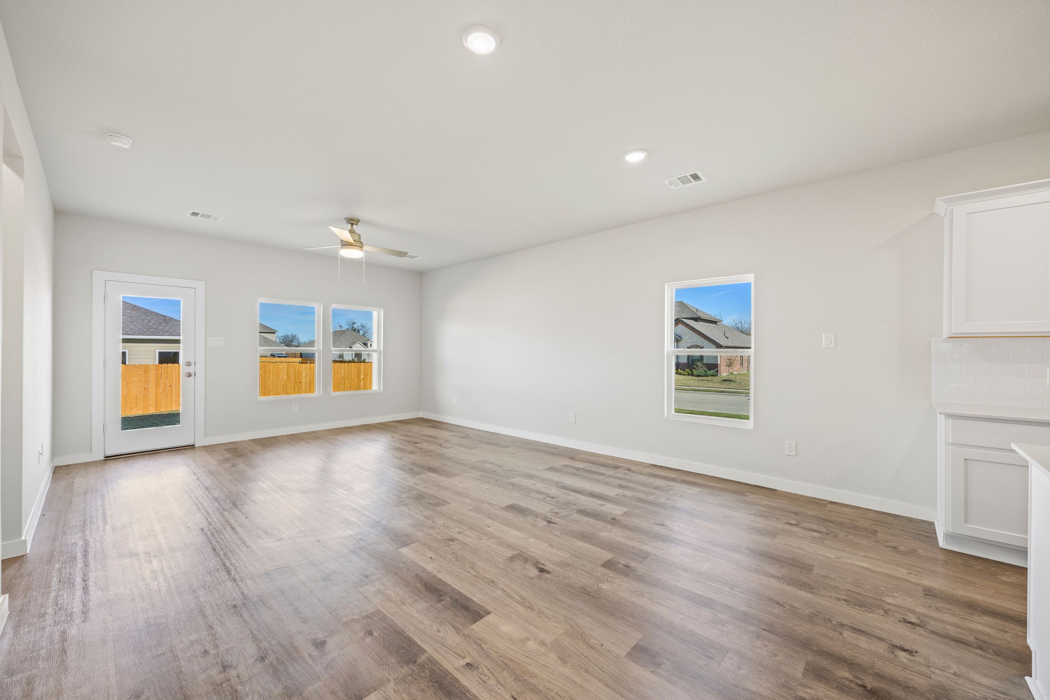 1001 Park Oak Lane Crowley TX 76036