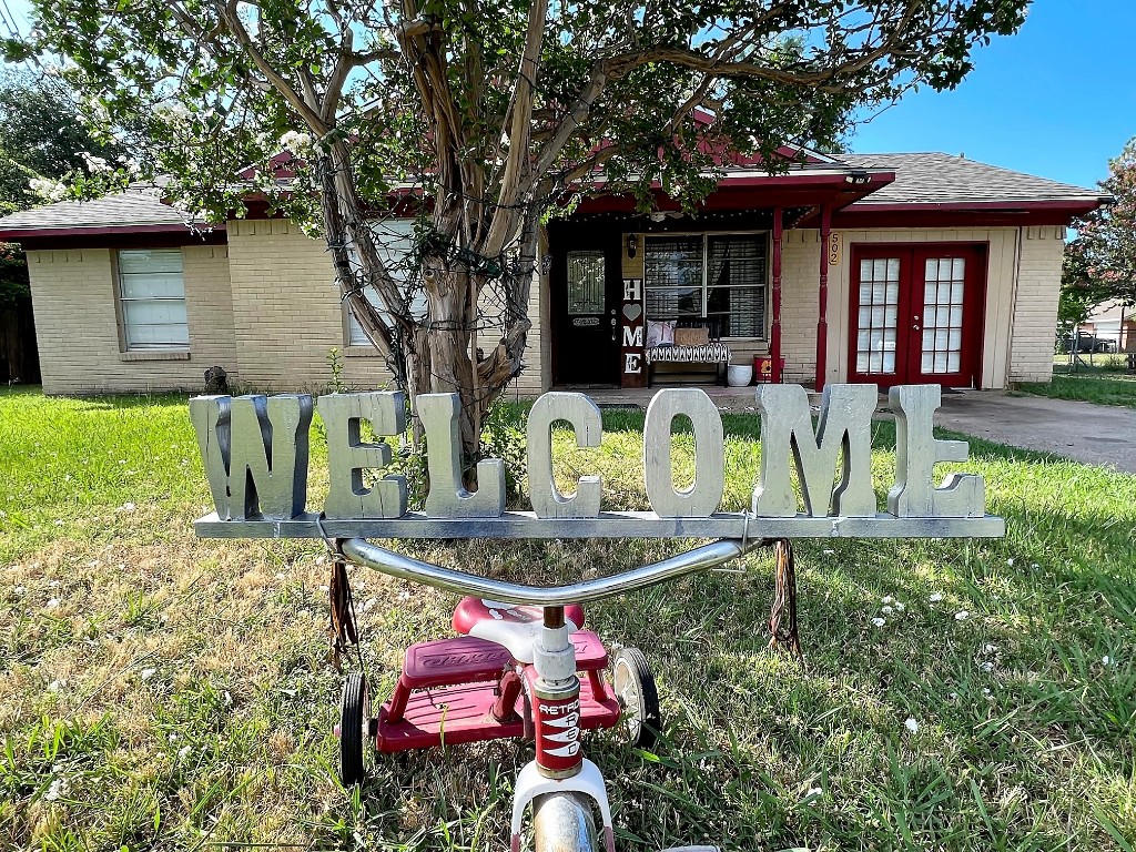 502 Charles Lane Terrell TX 75160