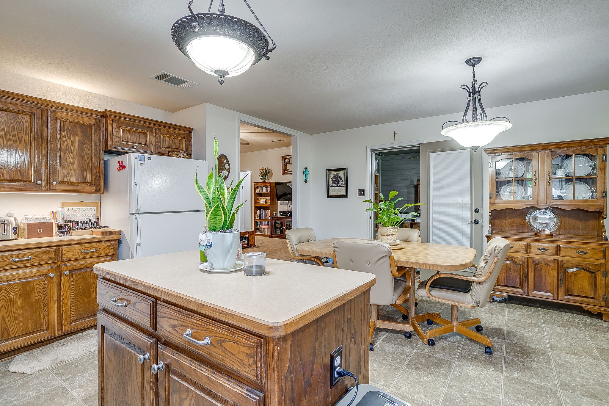 725 Snapper Drive Burleson TX 76028
