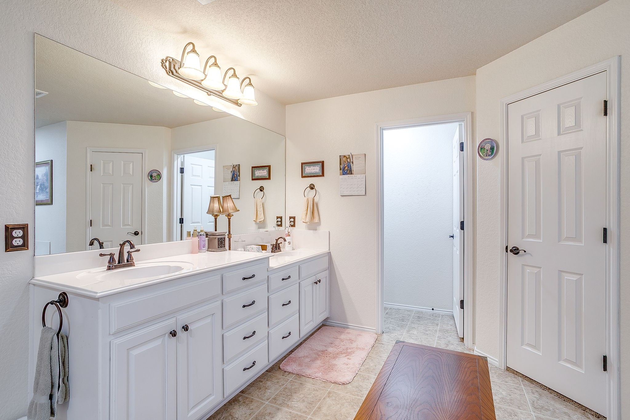 725 Snapper Drive Burleson TX 76028