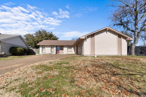 825 Greenbriar Drive Garland TX 75043