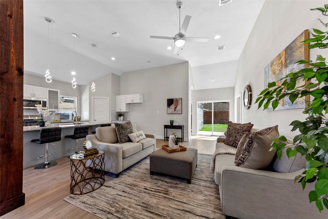 1016 E Hattie Street Fort Worth TX 76104