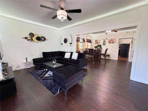 801 W Walker Street Denison TX 75020