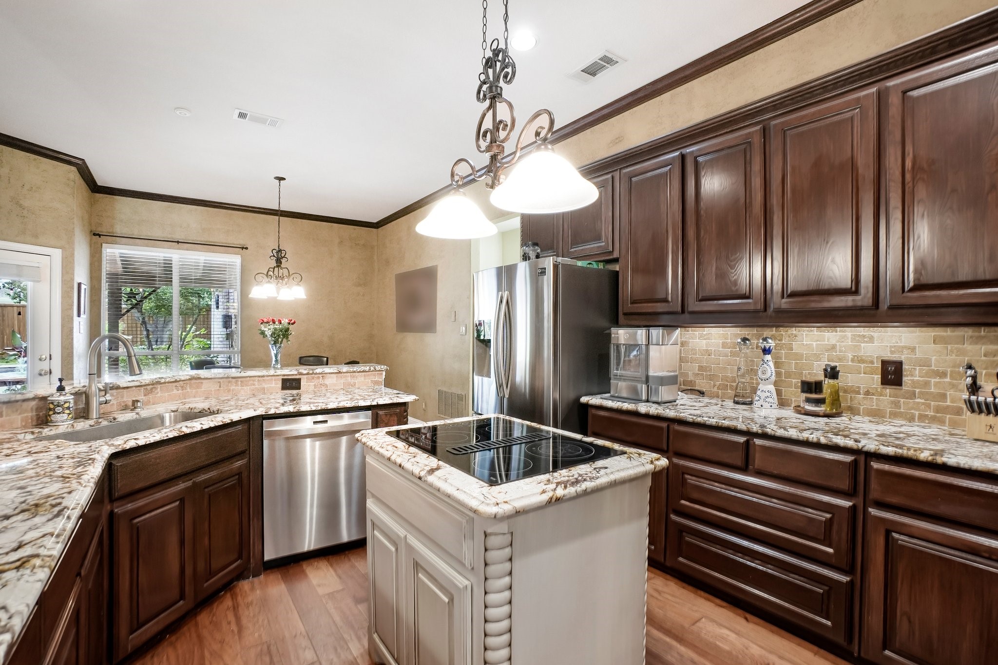 6109 Crestside Drive Flower Mound TX 75028