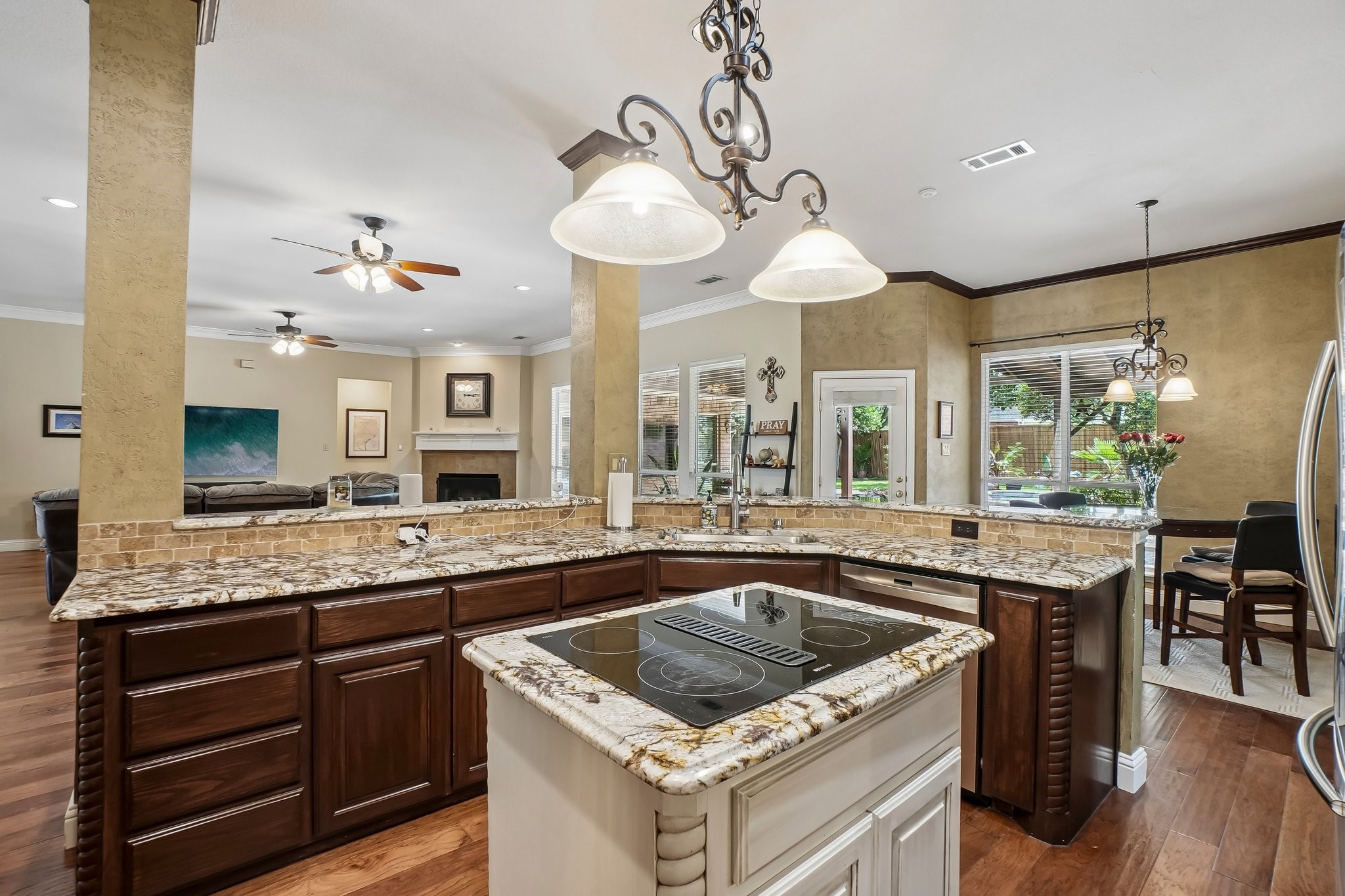6109 Crestside Drive Flower Mound TX 75028