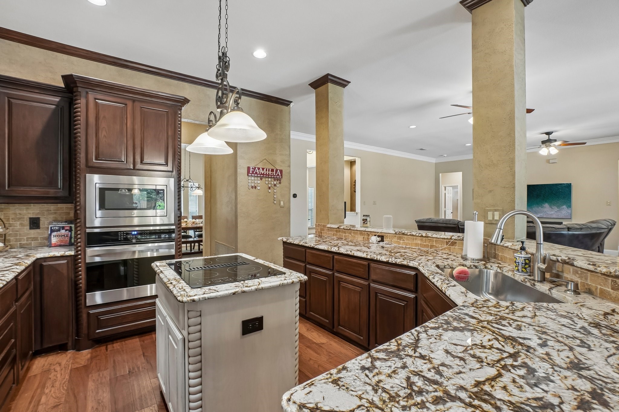 6109 Crestside Drive Flower Mound TX 75028
