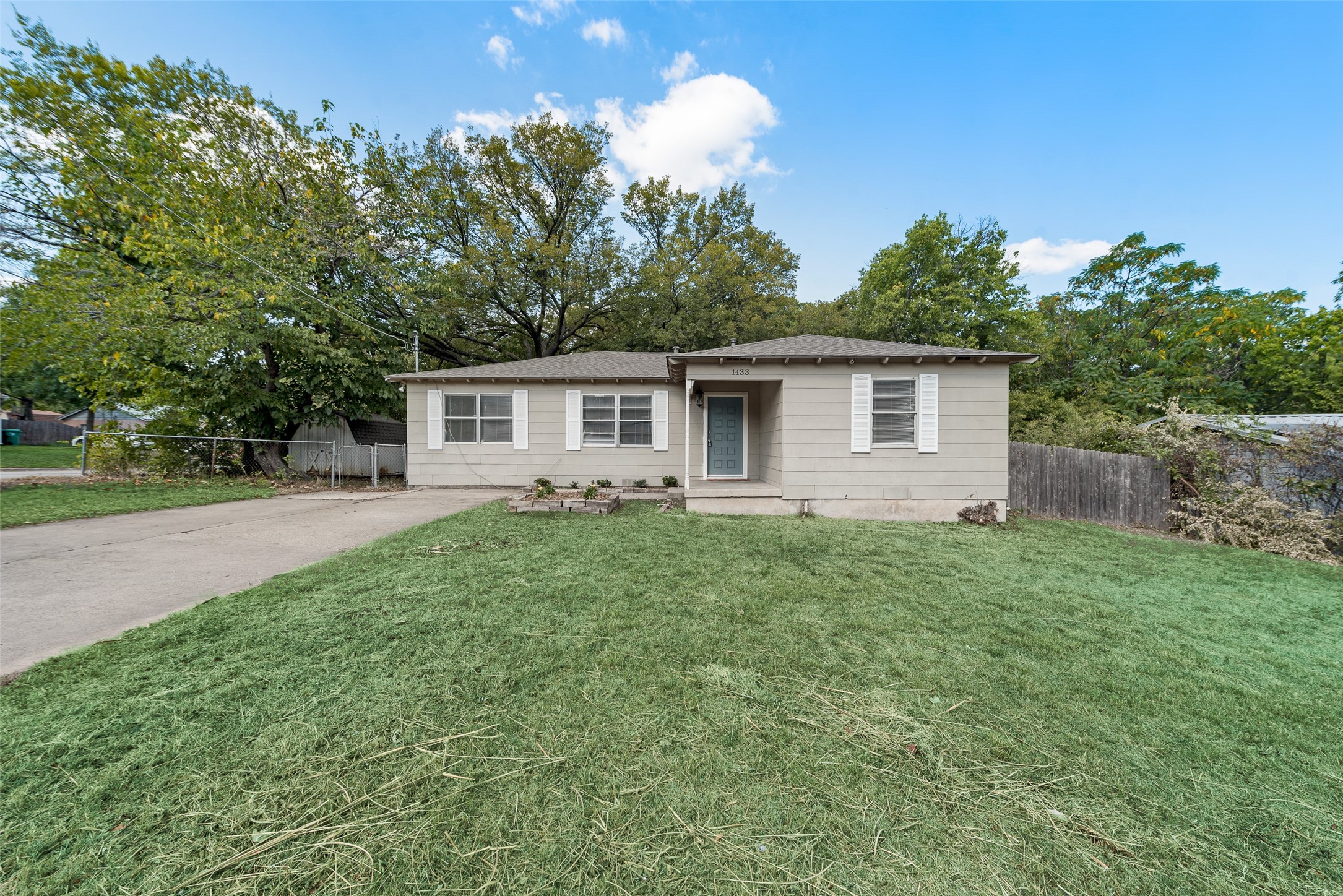 1433 Knight Street Denton TX 76205