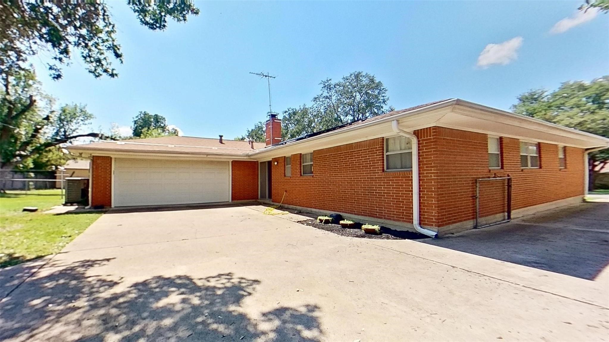 6301 Wrigley Way Fort Worth TX 76133